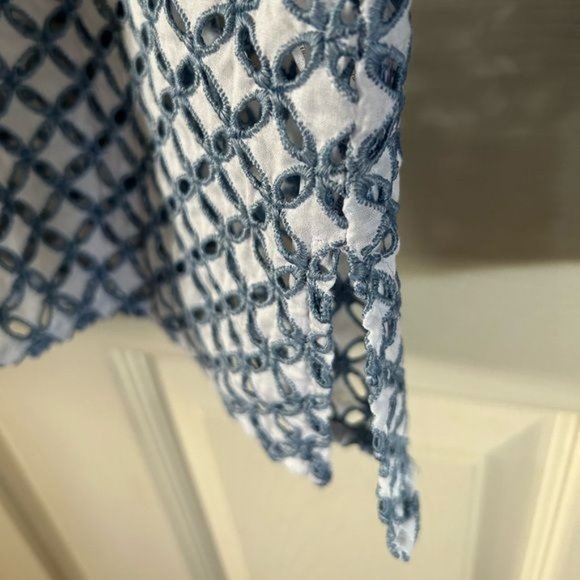 Samuel Dong Eyelet Cutout Button Down Long Sleeve Blouse, Blue White Sz Medium - Picture 8 of 16